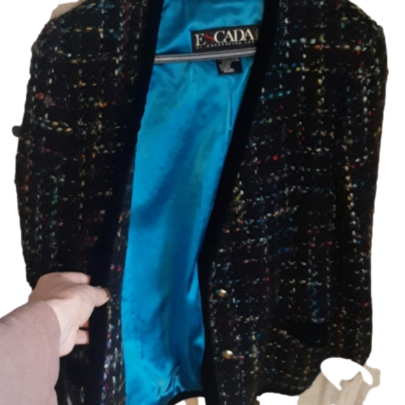 1980s Vintage Wool and Velvet Escada Margaretha Ley Blazer 38 - Picture 4 of 8